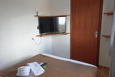 Pensjonat Aluguel De Suites E Apartamento