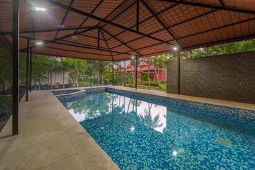 Hotel Nathan Resort With Swimming Pool