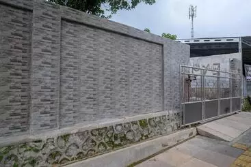 Otel Urbanview Syariah Zidney 3 Salatiga By Reddoorz