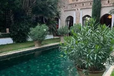 ペンション Dar Elhadir