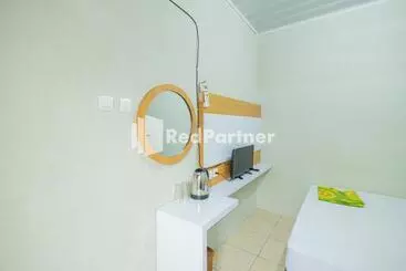 ホテル Atiq Homestay Syariah Mitra Reddoorz