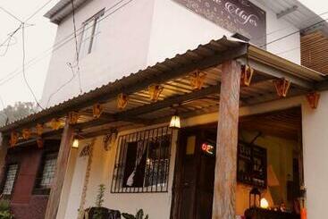 بنسيون Casa De Mafer, Hostal, Arte Y Café