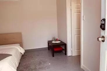 ペンション Studio With Private Entrance By Zen Living Short Term Rental