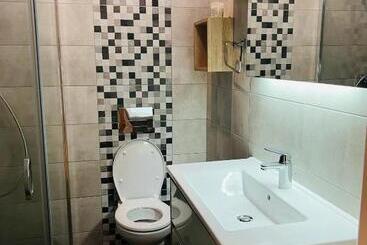 פנסיון Top Properties And Home