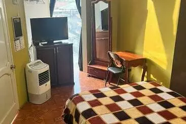 ユースホステル Hostal Oriental