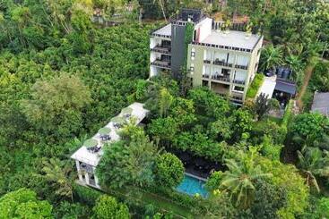 בית מלון כפרי Splendour Residence