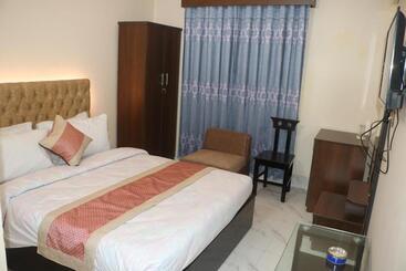 هتل The Blue Moon