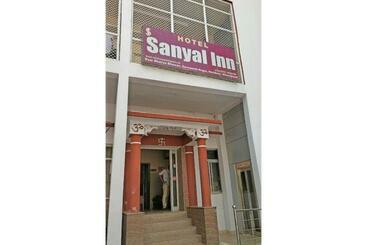Отель Sanyal Inn, Haridwar