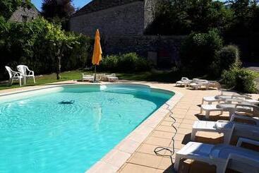 Pensió Au Chat Perché Espace Familial