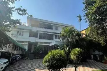 ペンション The Choudhury Manor Homestay