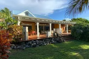 Aamiaismajoitus (B&B) Villa Grenadilles