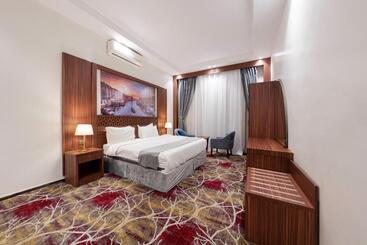 Crown Towers For Hotel Suites