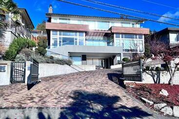 Bed & Breakfast Kia Oceanview Property