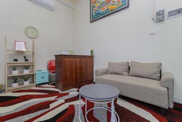 Hotel Reddoorz Syariah Near Universitas Jember