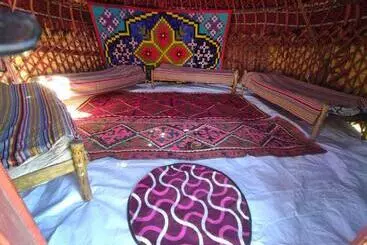 ペンション Son Kul Lake Yurt Camp Mirbek
