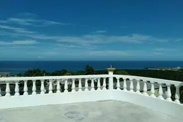 پانسیون Valentine S Castle