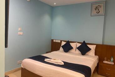 Aparthotel O V3r Residency