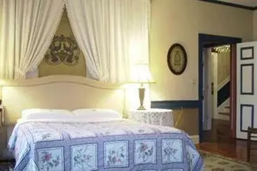 住宿加早餐  The Fairfield Inn