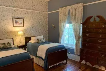 Bed & Breakfast The Lily Inn Burlington