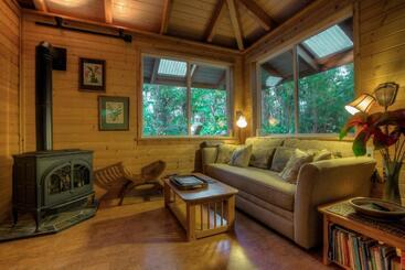 Bed and Breakfast Volcano Mist Cottage