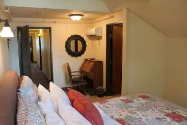 فندق Iowa House Historic Inn