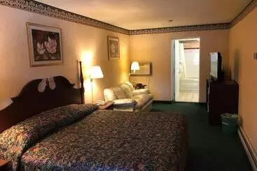 Отель Value Inn East Stroudsburg