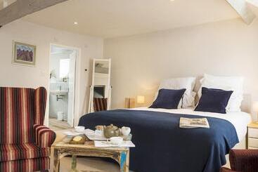 Hotel Wild Garlic Rooms