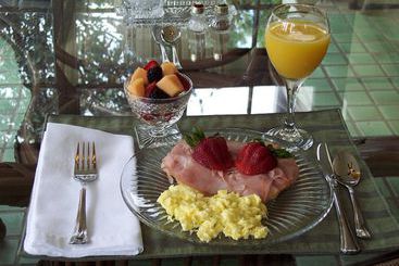 Robinwood Bed & Breakfast