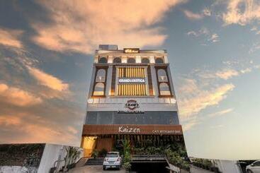 Hotel Grand Luxotica By Dls S