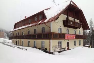 Aamiaismajoitus (B&B) Pension Koderholt