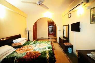 Hotel Swat Continental