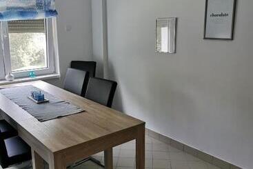 펜션 Zimmervermietung Lindenberg