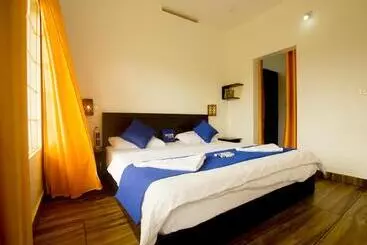 Resort Otel White Stone Vagamon Hilltop Cottage By Voye Homes