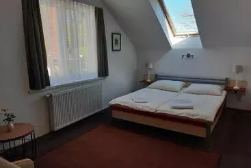 Aamiaismajoitus (B&B) Dworek Natury