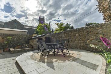 پانسیون Haddington Place