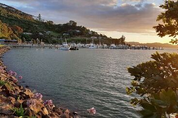 Madhuban Waterfront In Whangaroa