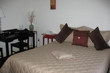 Bed and Breakfast A Cambridge House Inn