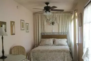 Bed and Breakfast A White Jasmine Inn