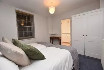 בית מלון כפרי The Halford Bridge Inn