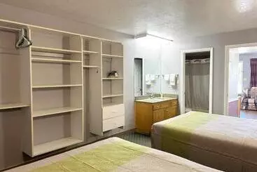 مُتل Coronada Inn & Suites