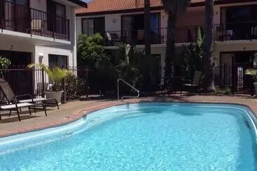 ツーリストアパートメント The Peninsular Merimbula