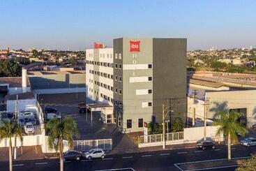 Отель Ibis Barretos