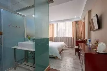 Kaiserdom Hotel China Plaza