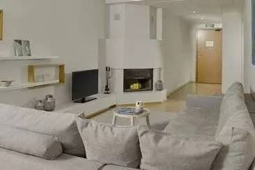 آپارتمان‌های توریست‌ها Scale Suites