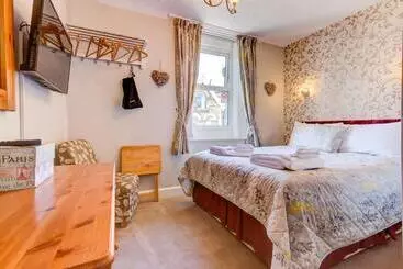 Bed and Breakfast Cambridge House Room Only Accommodation For Adults