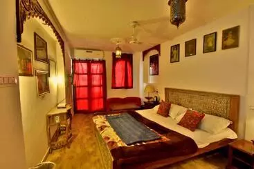 Hotel Yogis Guest House