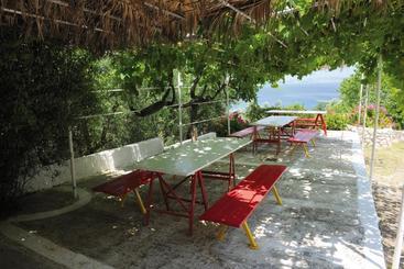 ツーリストアパートメント Villa Meltemi