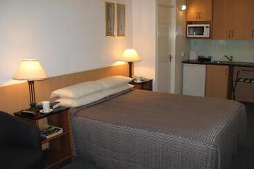 فندق على الطريق Barclay Motor Inn