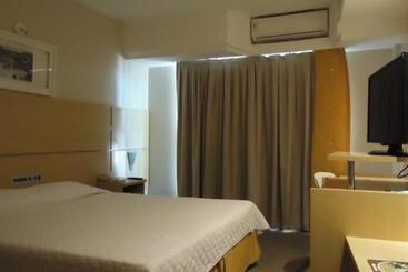 فندق Aliança Express