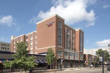 酒店 Towneplace Suites By Marriott Champaign